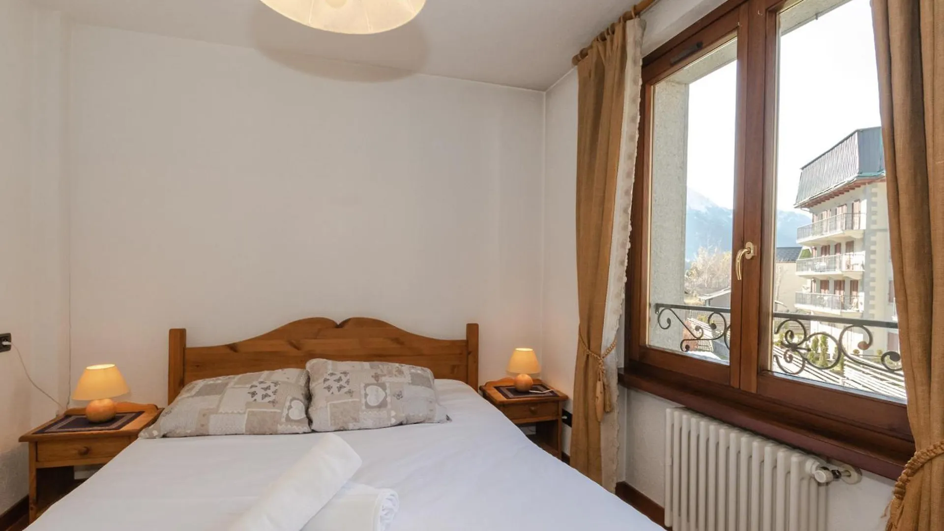 Apartment Bel Appartement Central Avec Balcon Et Parking A Chamonix - Fr-1-343-236 France